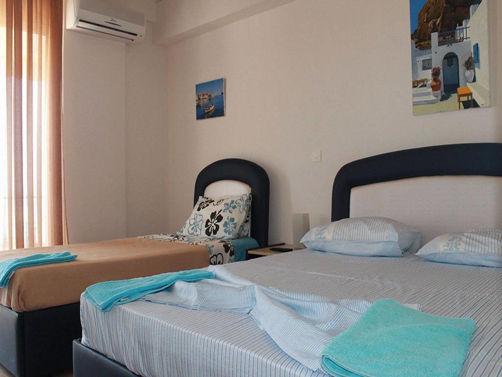 Himara Hostel * Himare