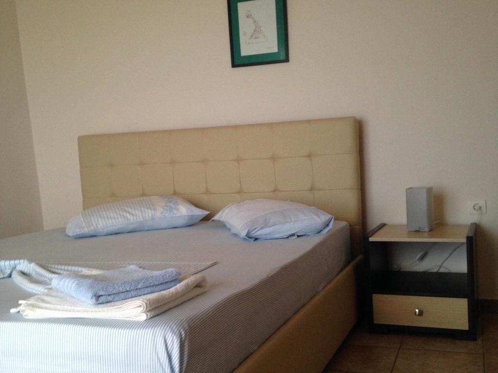 Himara Hostel