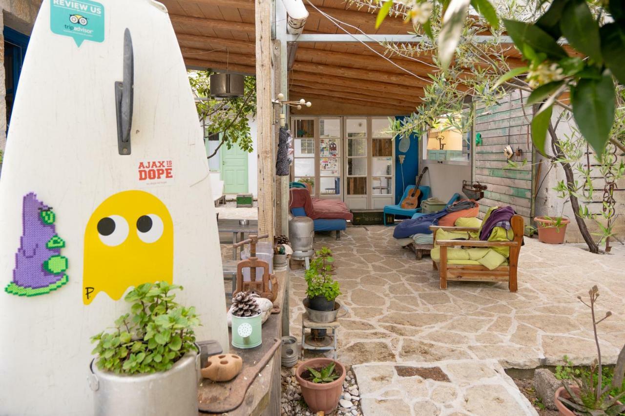 Himara Hostel * Himare