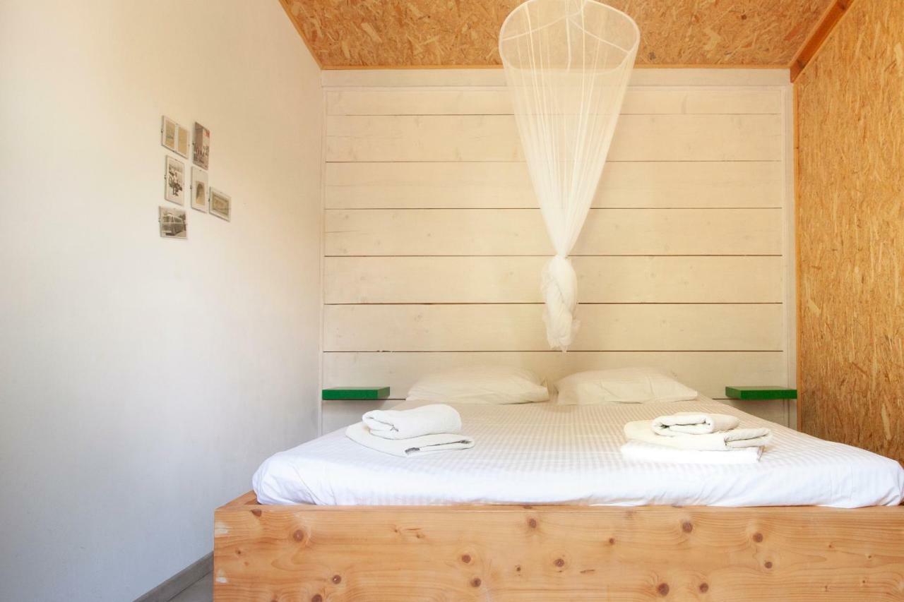 Himara Hostel * Himare