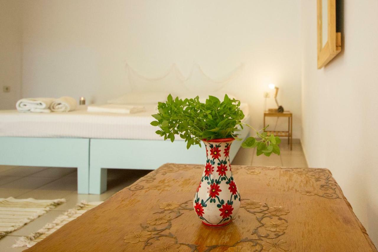 Himara Hostel * Himare