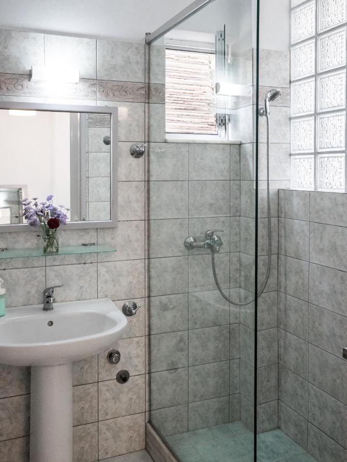 Himara Hostal Himarë