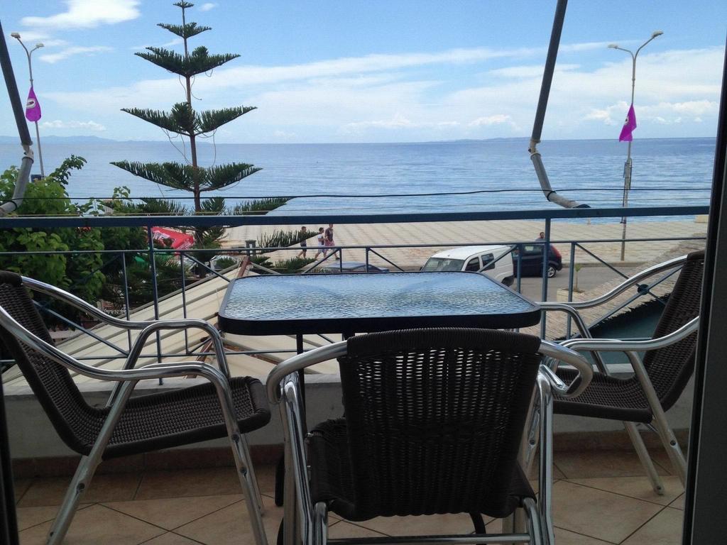 Himara Hostal *